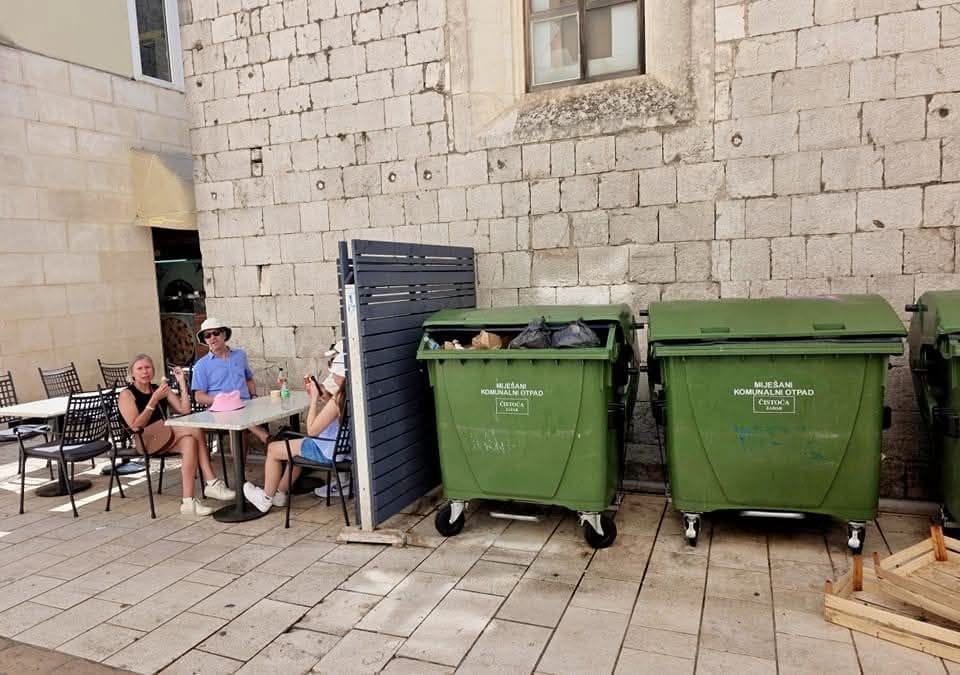 Turizam u Zadru u jednoj slici - Što bi na ovo rekla sanitarna inspekcija?