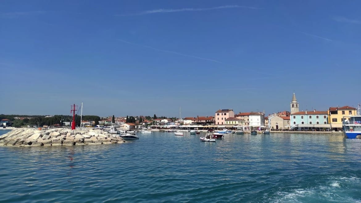 Neobično topla nedjelja uz jačanje južine!