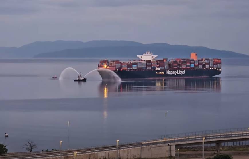 Prvi brod s teretom kontejnera doplovio na Rijeka Gateway