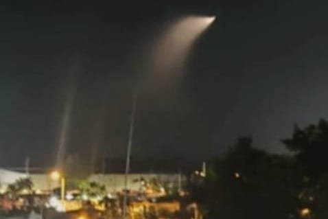 BEZ NAJAVE USRED NOĆI Izgleda da je s podmornice lansiran balistički projektil koji može nositi nuklearne glave