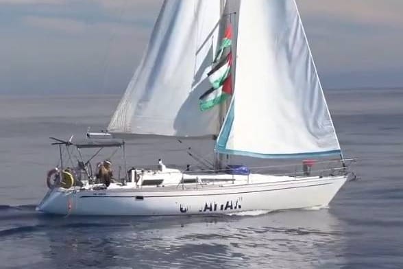 Flotila za Gazu prkosi izraelskim upozorenjima. Talijanska mornarica ih prati i kaže: "Nećemo se upuštati u vojne manevre protiv bilo koga!"