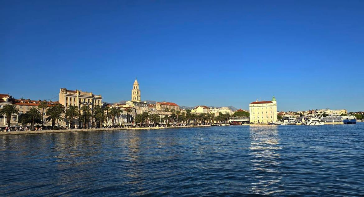 Pretežno vedro i danju vrlo toplo