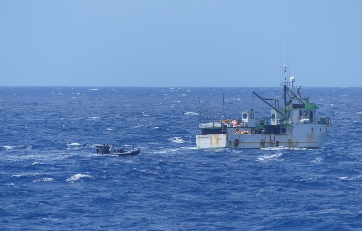 Francuska ratna mornarica u ratu s kartelima zaplijenila hrpu droge