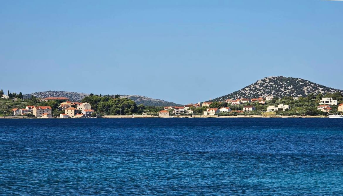 Četvrtak razmjerno vjetrovit i hladan