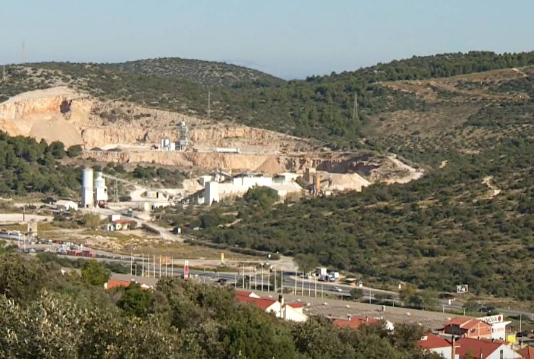 MINIRANJE I PRAŠINA Kamenolom u Šibeniku 300 metara od kuća