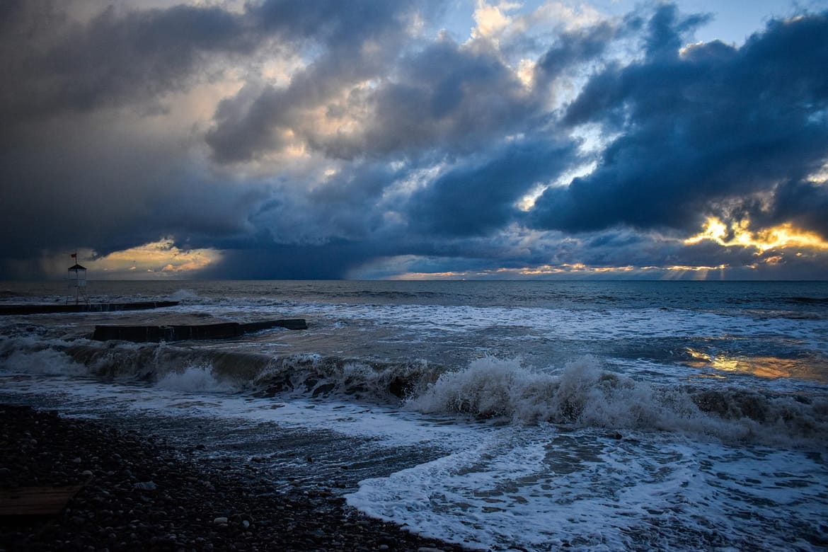 Gradonačelnik ruskog obalnog grada: "Izbjegavajte plaže i obalna područja"