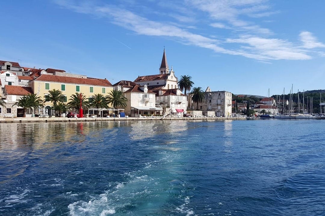 BRAČ Klimatski neutralan otok