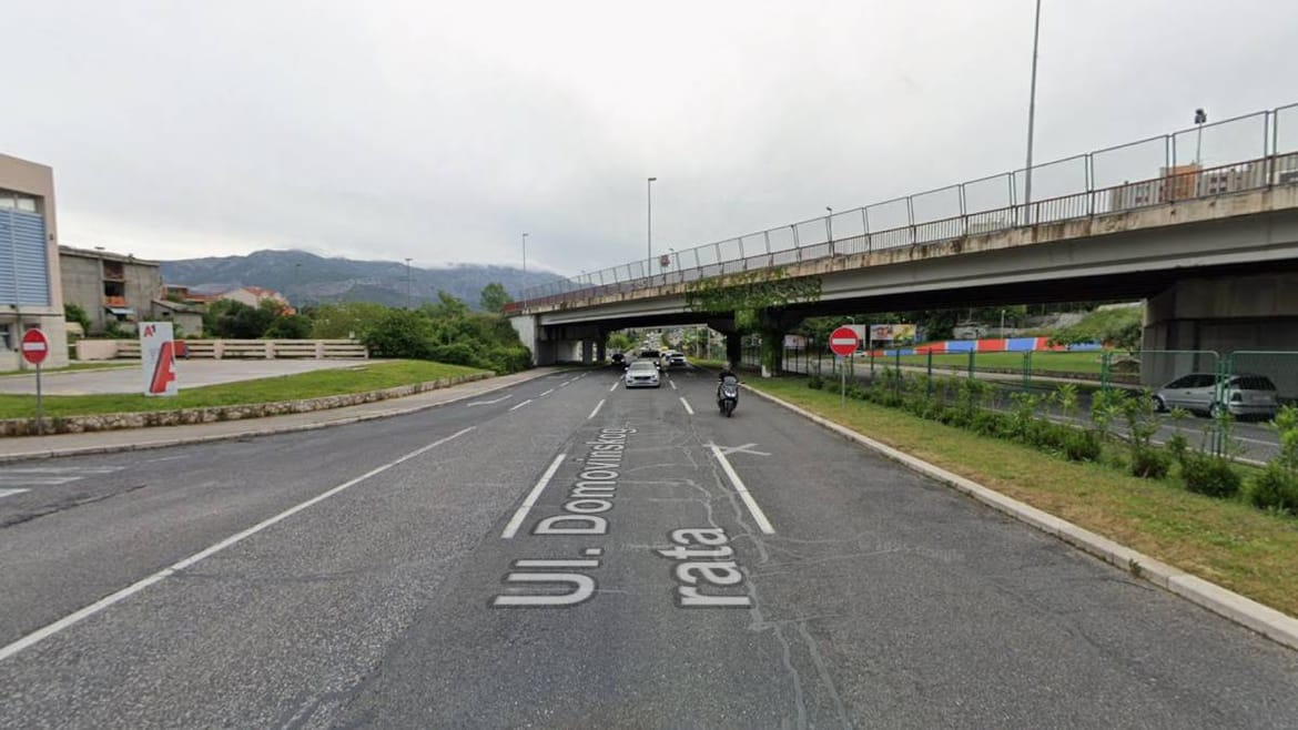 U Splitu poginula pješakinja koja je neoprezno prelazila cestu