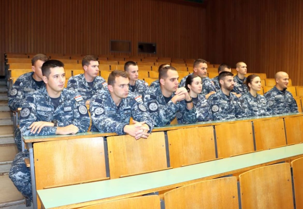 U Hrvatskoj ratnoj mornarici proveden Tečaj za stjecanje statusa ovlaštene osobe Obalne straže