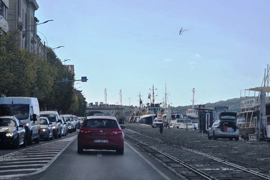 Na brodu u Puli pronađen teško ozlijeđeni Talijan