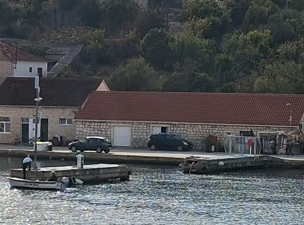 ACI za Morski HR potvrdio: "Urušio se mul u Milni, traje vještačenje"