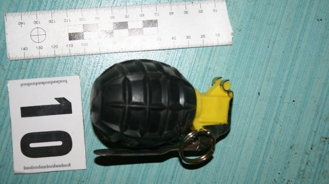 Muškarac kod Poreča pronašao dvije ručne bombe i jednu minu