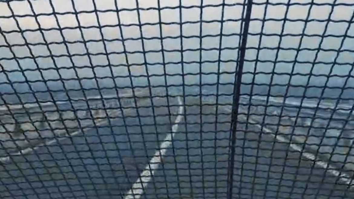 VIDEO Vatrogasci preko krčkog mosta prevozili pacijente specijaliziranim "BURA" vozilom po olujnom vjetru