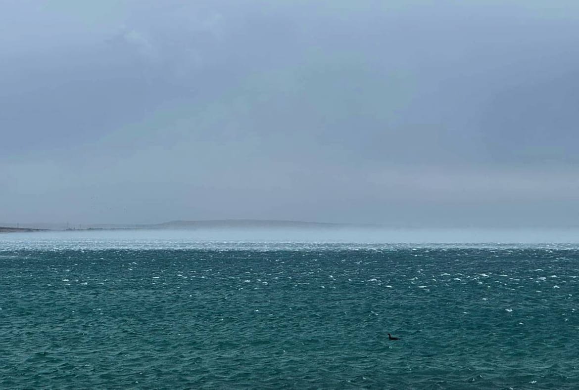 Olujna, podno Velebita i orkanska bura uz povremenu kišu uz obalu, na južnom Jadranu jugo