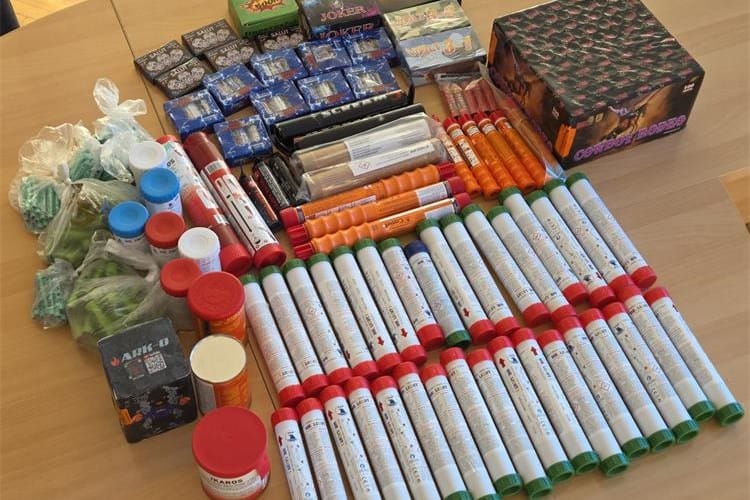 SPLIT U stanu pronađeno 806 komada pirotehničkih sredstava