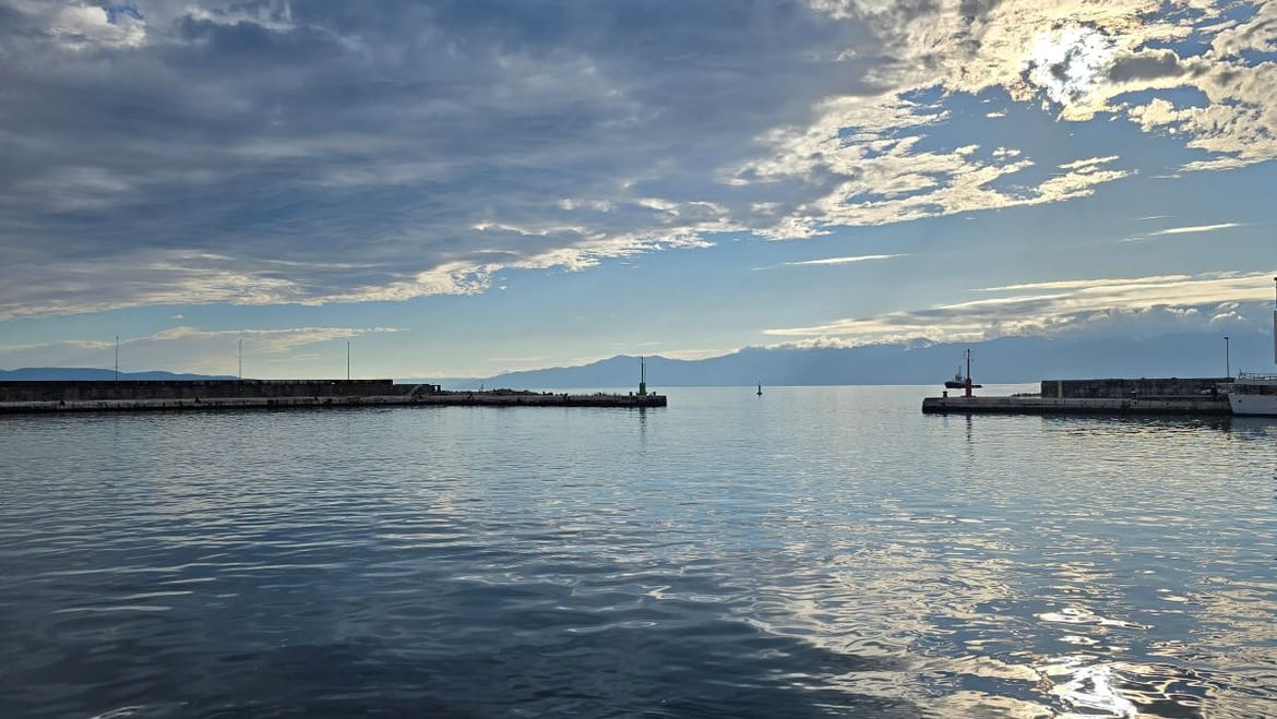 Većinom topliji četvrtak, uz sunčane sate, ali i malo kiše