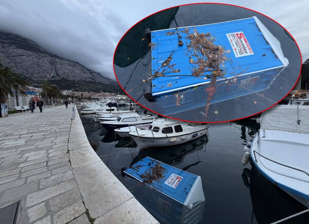 Kemijski WC u makarskoj luci zaronio kao podmornica