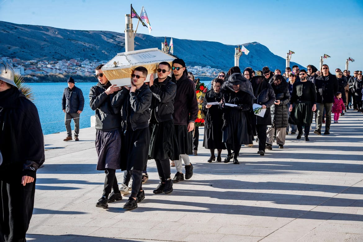 Zadnji dani Paškog zimskog karnevala 2026. – Tradicija, paško kolo i užiganje Marka