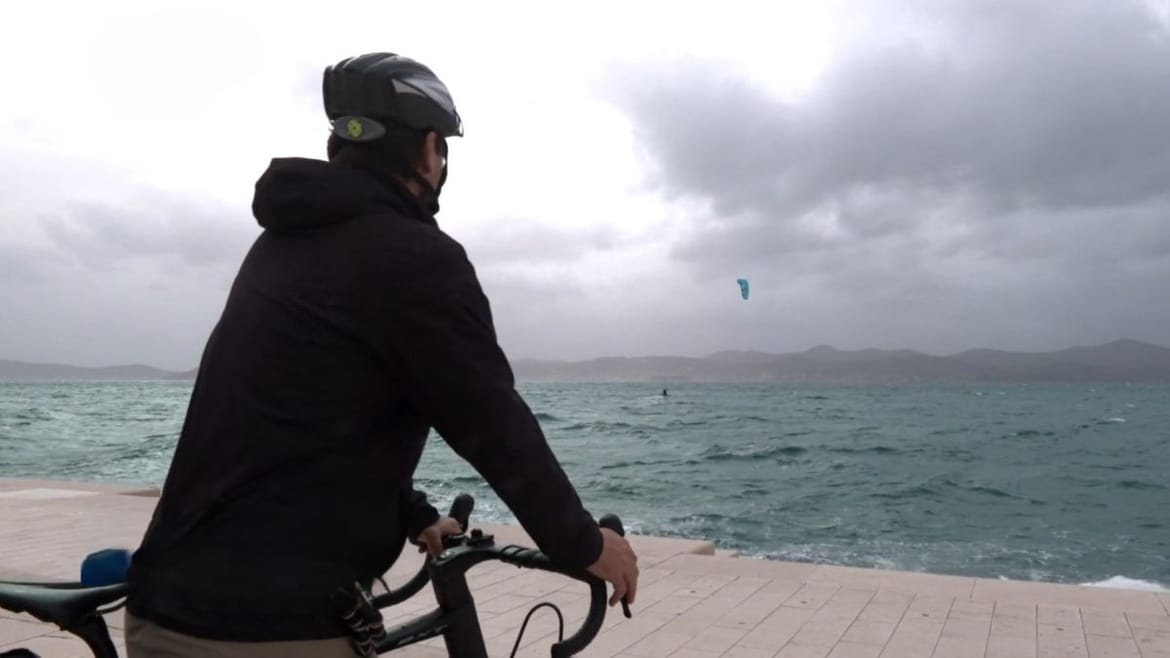 Nijemac se uputio biciklom do Kine - Prošao kroz Zadar jer mu je tu toplije