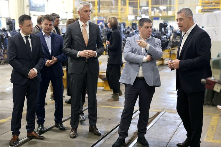 Ministar Butković obilazi nove vlakove: "Povezivat će Split s Zagrebom"