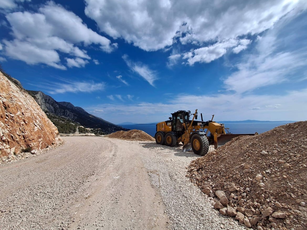 Gotovo je u lipnju: Južna strana Hvara konačno dobiva modernu i sigurnu prometnicu