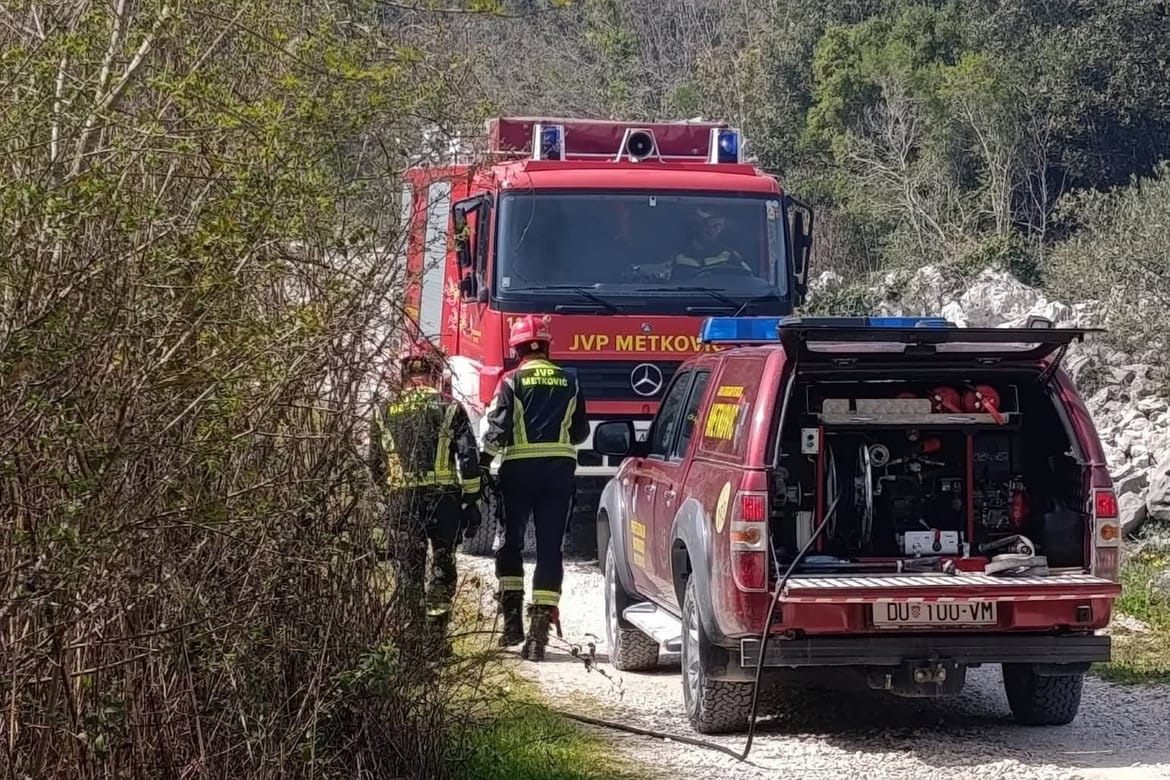 Veliki požar na području Metkovića