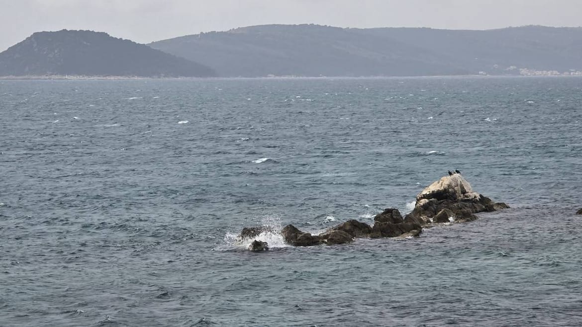 Srijeda vjetrovita i svježa, ponegdje kiša i snijeg pa opet razvedravanje