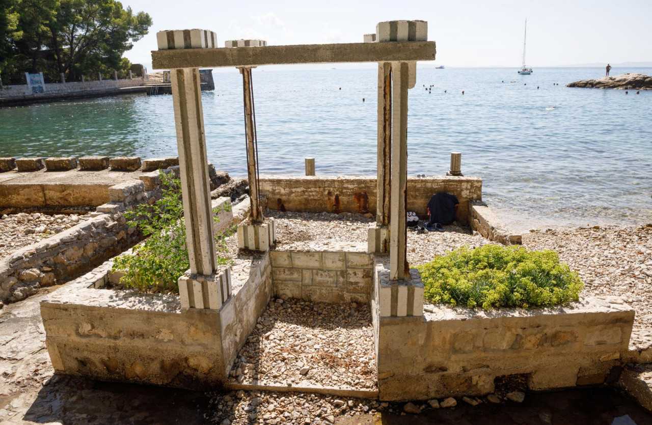 Društvo Marjan: "Kad neće pomorski redari priroda samo uklanja ilegalne građevine"