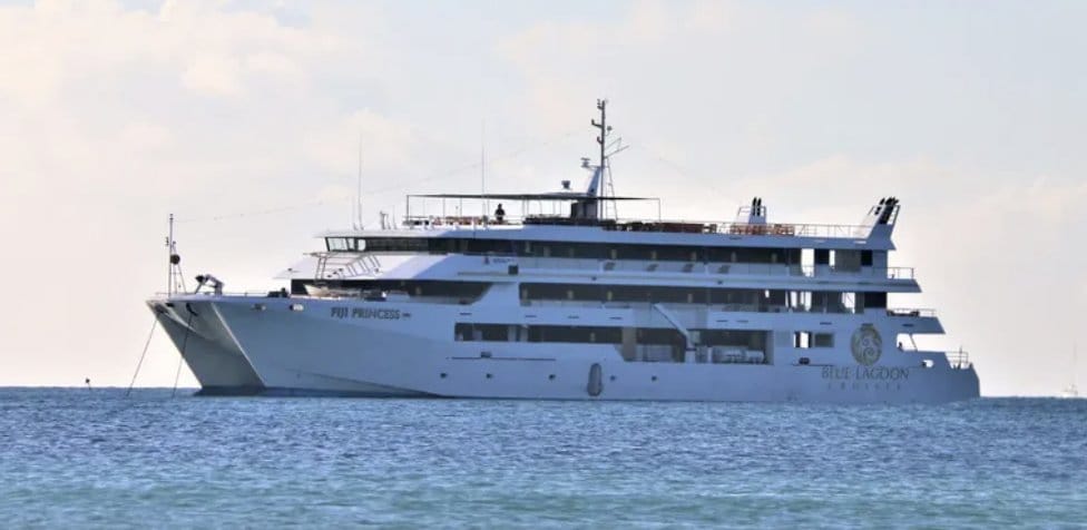 Kruzer se nasukao kod rajskog otoka koji vežemo uz filmski hit!