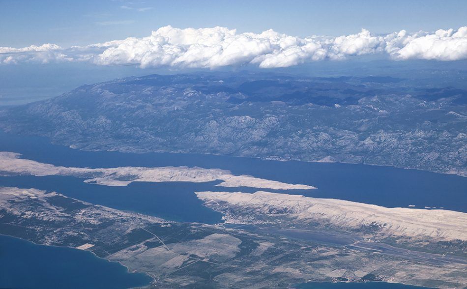 PAG KAO CJELINA Otok će biti izuzet u provođenju Odluke o zabrani napuštanja županije