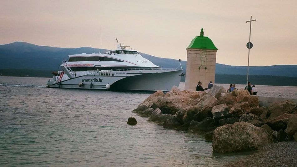 Za tri tjedna odgodili brzobrodsku liniju iz Splita preko otoka do Dubrovnika