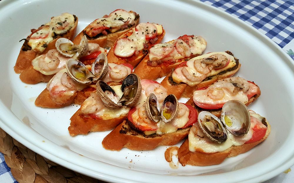 ŽELINA KUŽINA Bruskete sa školjkama, kozicama ili škampima