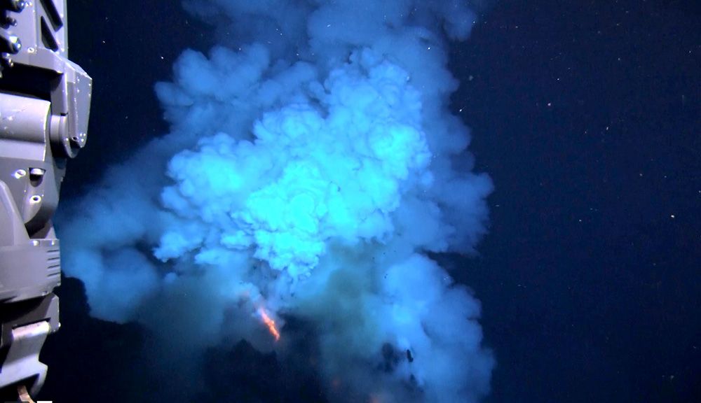 VIDEO Rijedak pogled izbliza na podmorsku erupciju vulkana