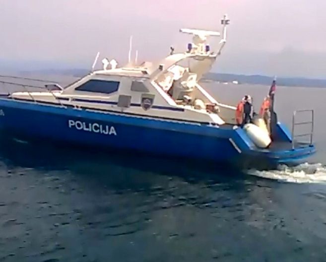 VIDEO: Slovenska policija čak 3 milje u hrvatskim vodama! RIBARI: “Idemo i mi sad u Sloveniju”