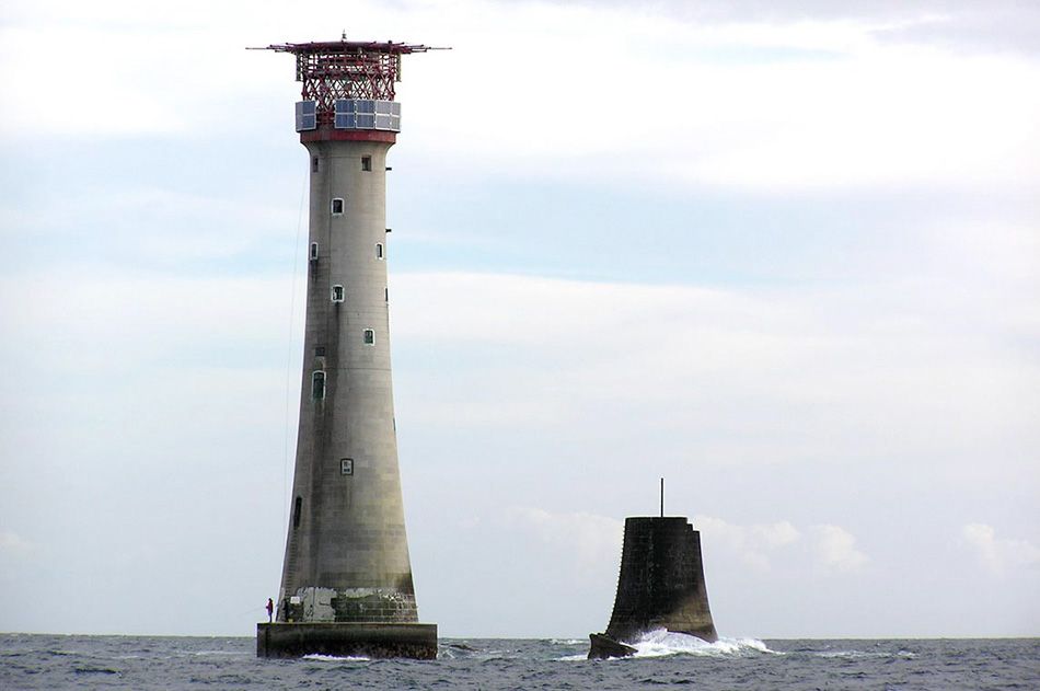 EDDYSTONE Monumentalni spomenik četverostruke bitke s prirodom