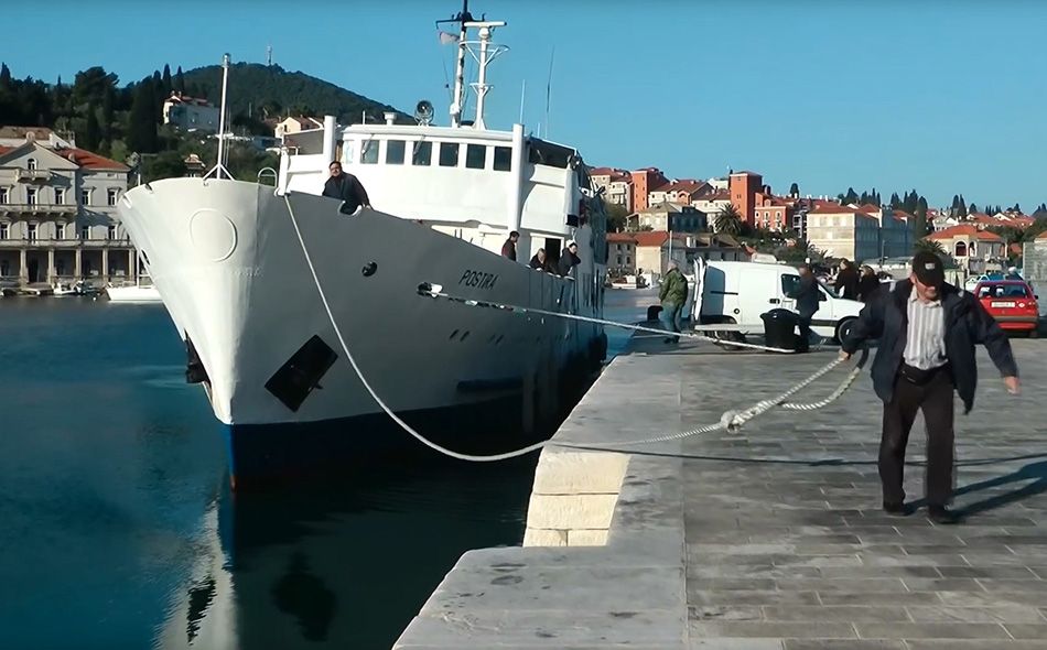 Konobar na Postiri nije nosio masku i poručio: “Žalite se Jadroliniji”