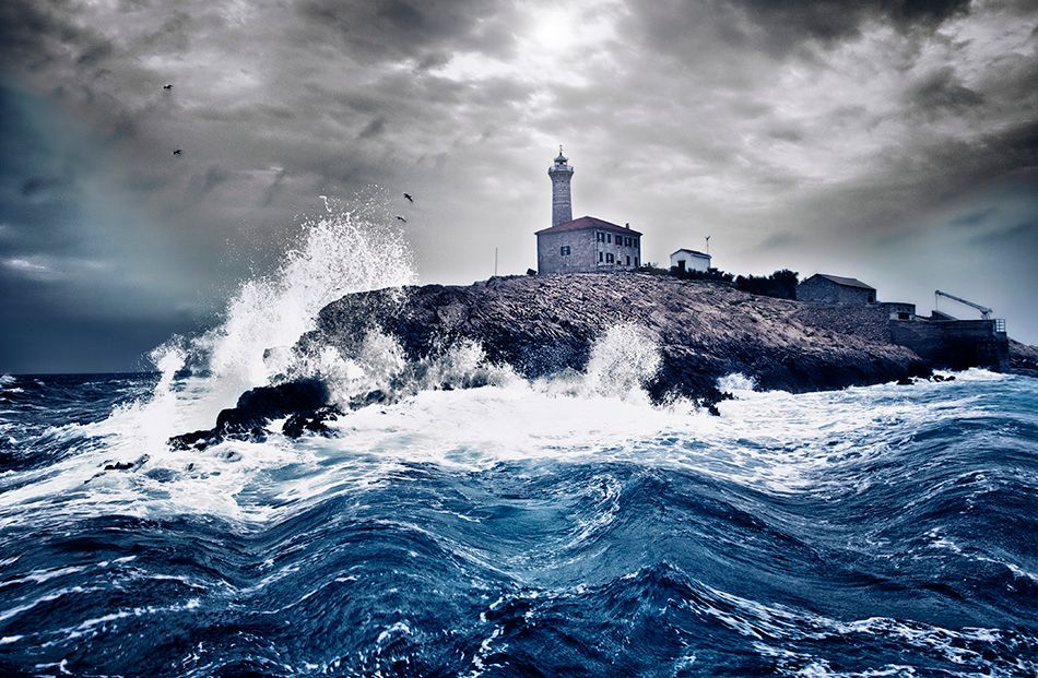 NOVOGODIŠNJA PRIČA SVJETIONIČARA “Svijetla Vam Nova godina!”