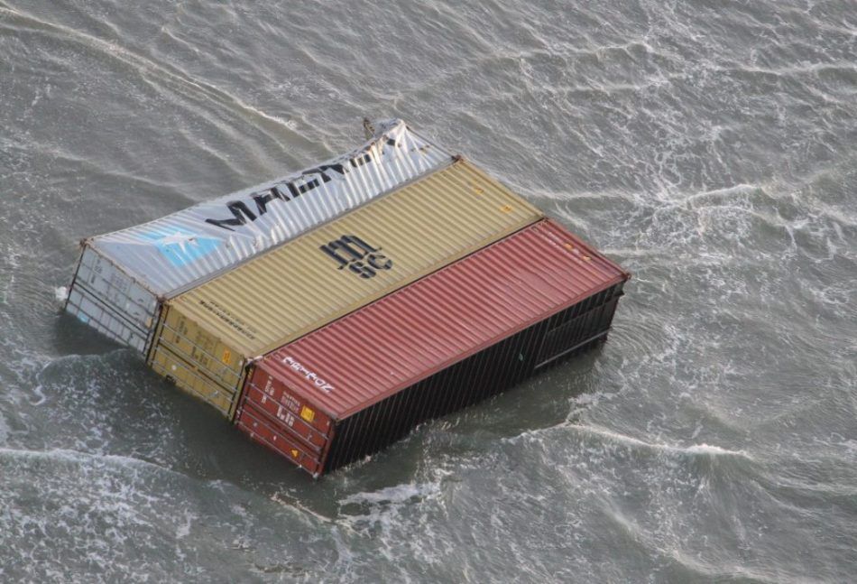SVE JE VEĆI BROJ HAVARIJA Kako brodski kontejneri završavaju u oceanima?
