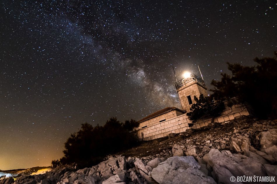 Nagrađivani fotograf National Geographica pojašnjava kako slikati zvjezdano nebo iznad Jadrana