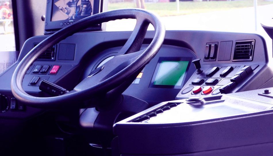 Autobus na magistrali u Tučepima oborio pješakinju – Žena se bori za život