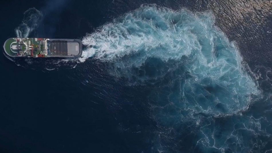 Splav je od mjesta potonuća udaljena 65 NM