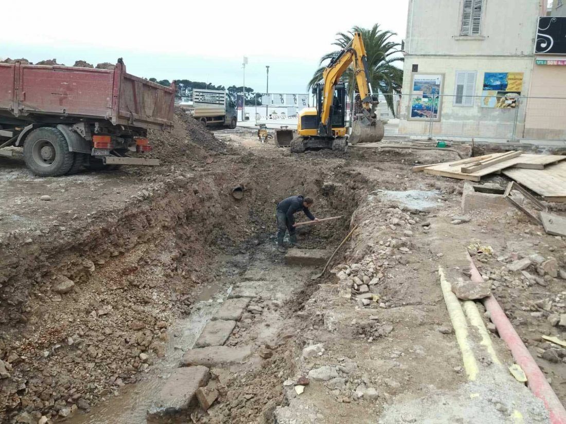 POREČ Arheolozi otkrili sačuvane ostatke rive iz 15. stoljeća i plovila iz rimskog doba