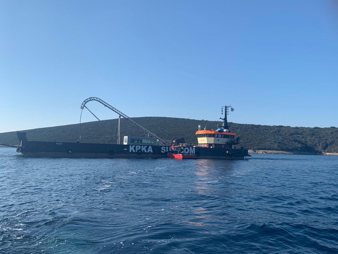 DOZNAJEMO Za desetak dana struja na Premudi, postavlja se novi podmorski kabel sa Silbe