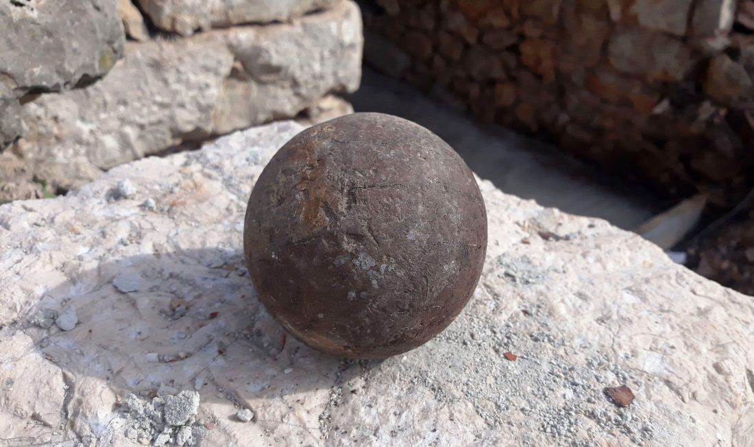 Pronađena najstarija boća na otoku Viru