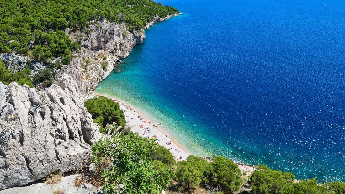 NEVIĐENA OTIMAČINA ZA PLAŽU NUGAL Makarani se žele kupati, a nudisti zagradili plažu betonskim blokovima