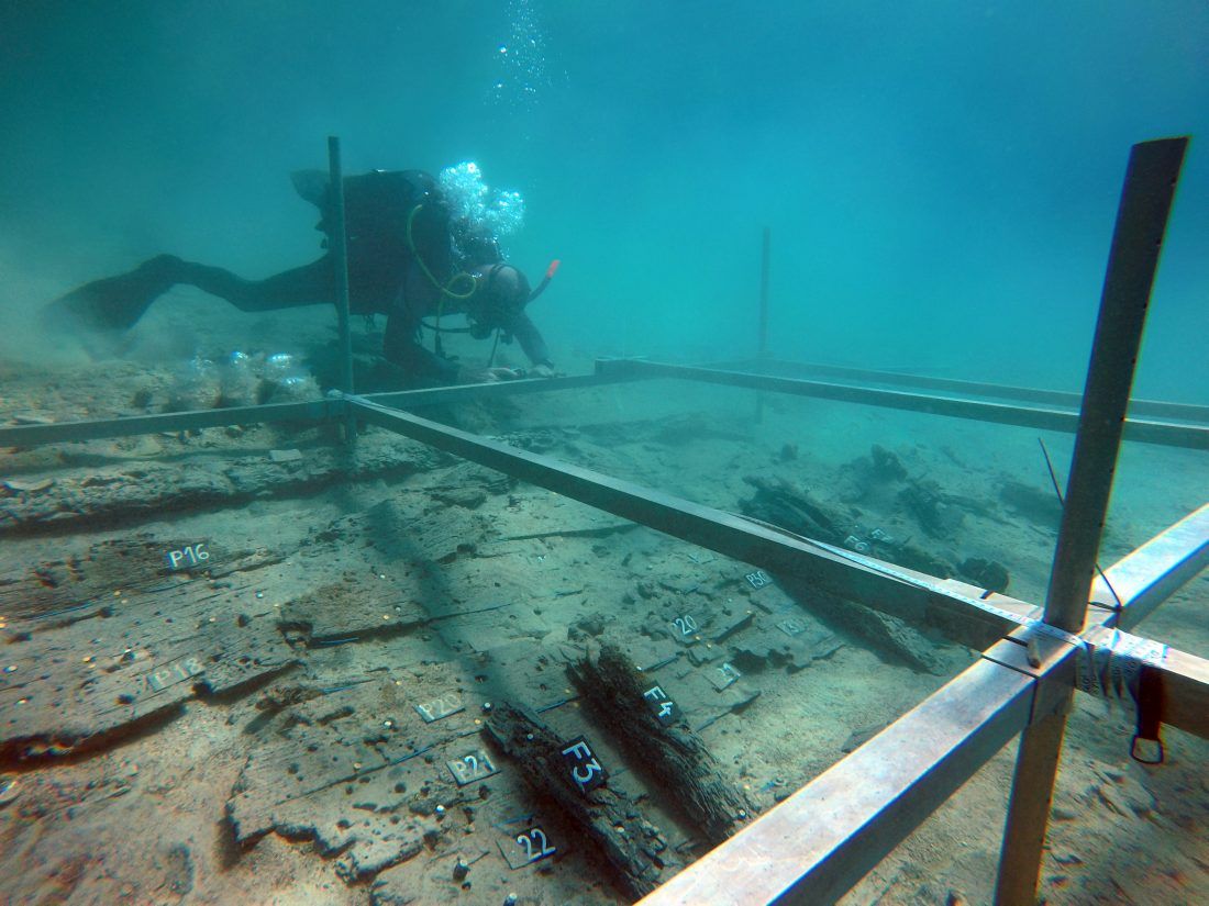 FOTO/VIDEO Podmorsko arheološko istraživanje na Šolti – Ostaci antičkog brodoloma u uvali Potkamenica