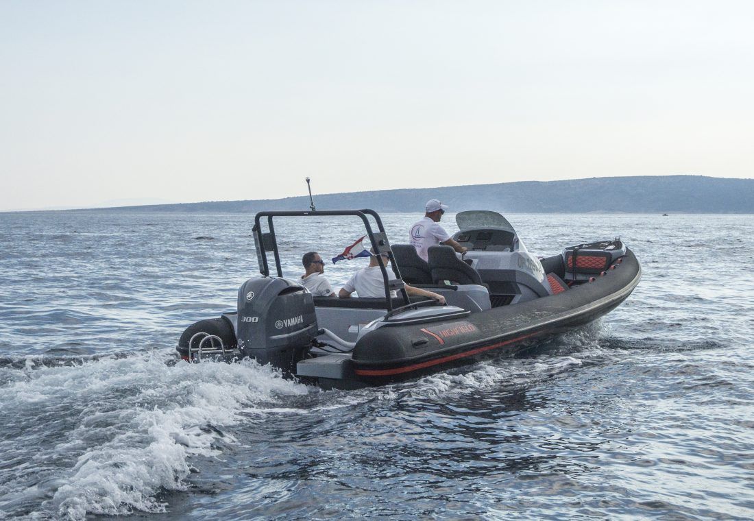 Iz gumenjaka u Biogradu čovjeku ukraden navigacijski uređaj