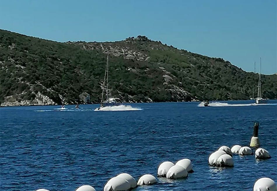 VIDEO Opasno divljanje jet skijevima ušćem rijeke Krke