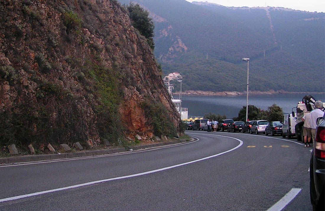 POGINUO MOTOCIKLIST NA CRESU Kod trajektnog pristaništa Merag pretjecao kolonu?