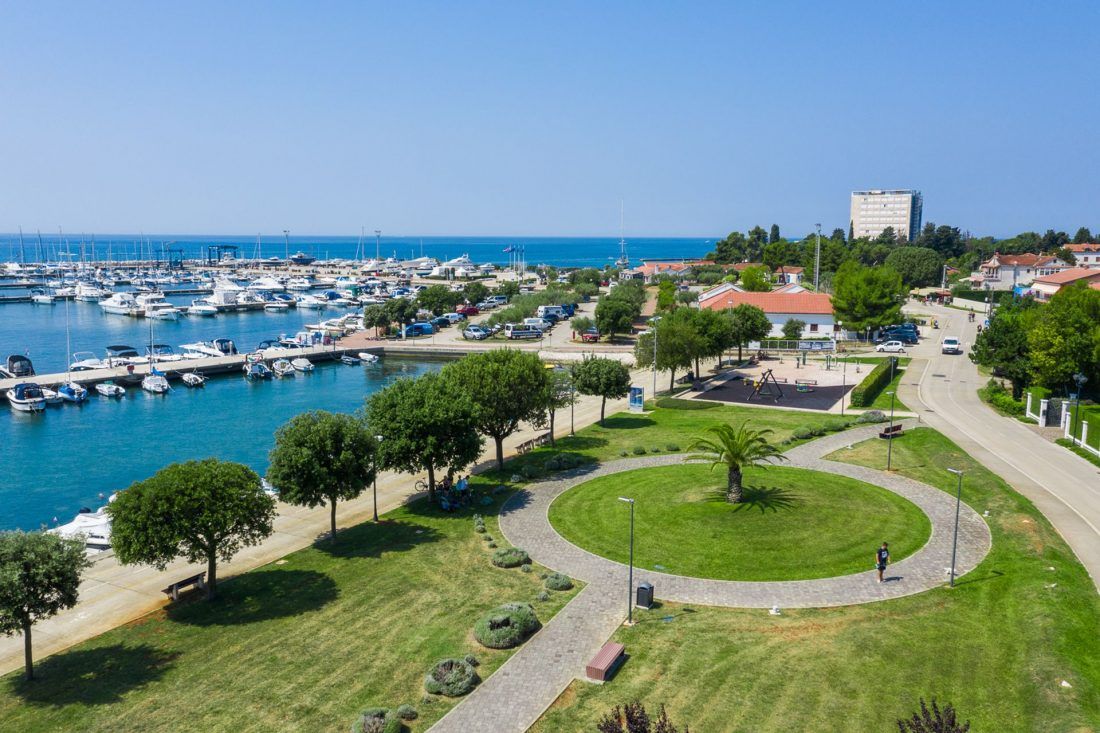 I UMAG OBILJEŽAVA DAN PLANETA ZEMLJA: Posađeno 30 novih stabala na gradskoj šetnici